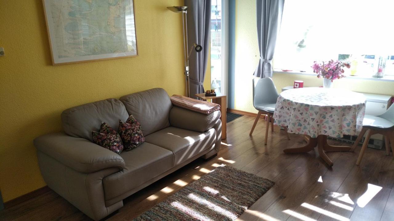 Haus Tertius - Strand- Und Hafennahe Ruhige Ferienwohnung 比苏姆 外观 照片